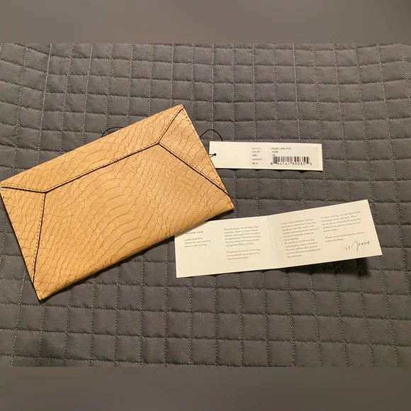 NWT Loeffler Randall Python Envelope Clutch - Nude - Picture 7 of 9